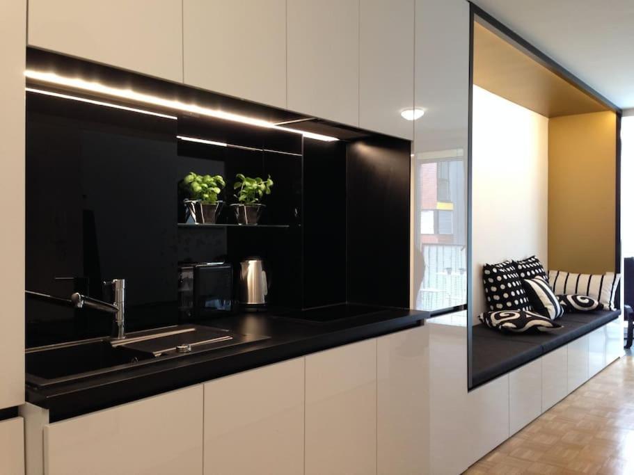 Gorgeous Central Flat With Garage Любляна Екстериор снимка